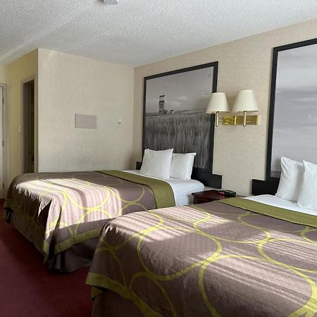 Super 8 By Wyndham Lethbridge Exterior foto