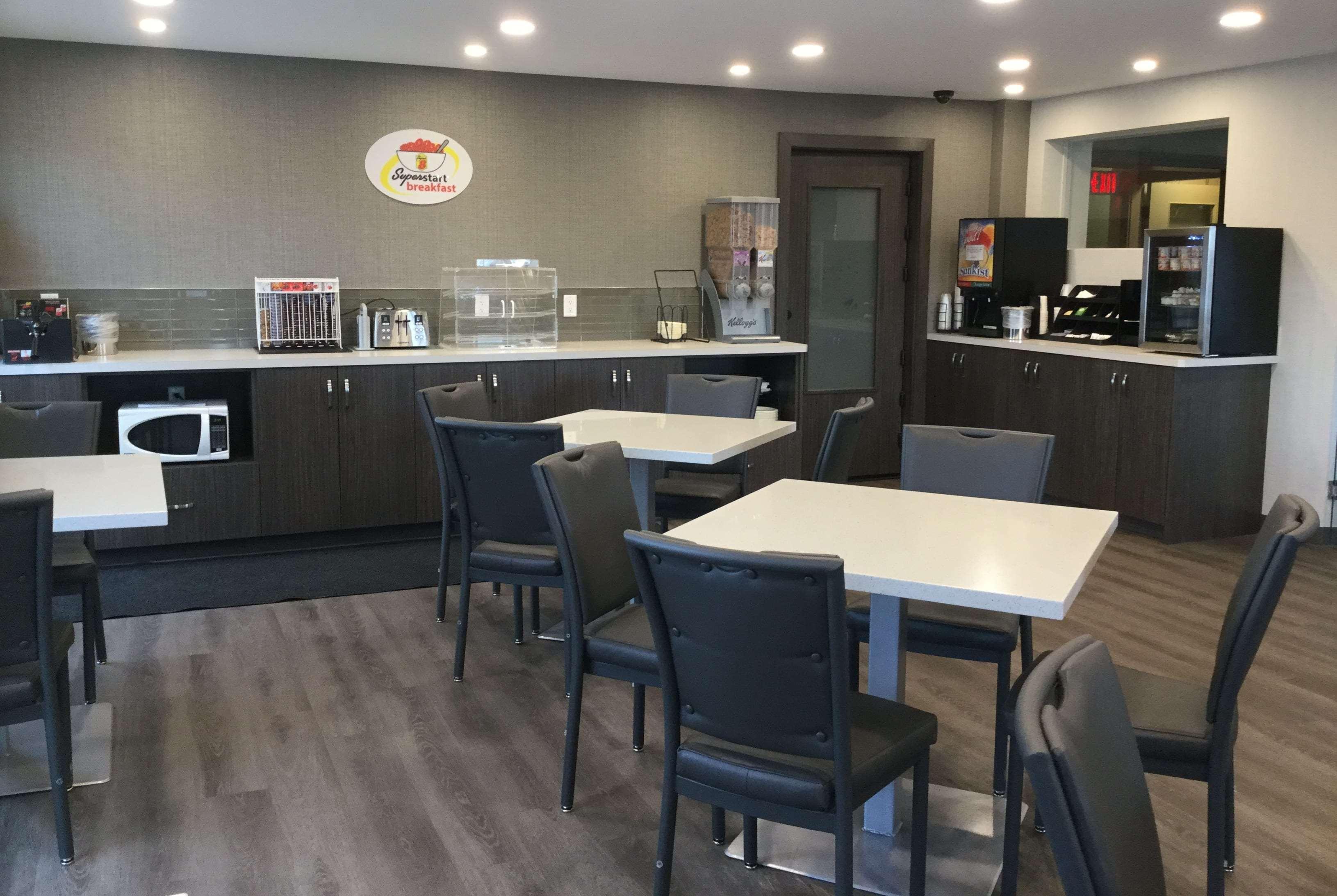Super 8 By Wyndham Lethbridge Exterior foto