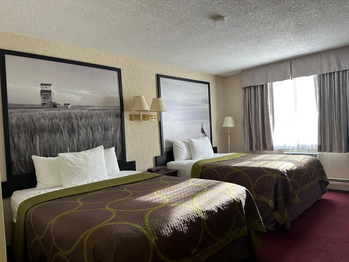 Super 8 By Wyndham Lethbridge Exterior foto